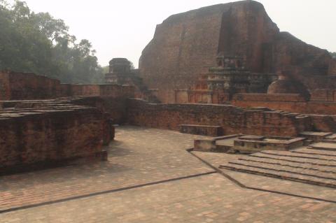 Ruinas de un templo buddhista en Nālandā, India